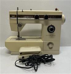 Vintage Montgomery Ward UHT J1932 Electric Sewing Machine - White w ...